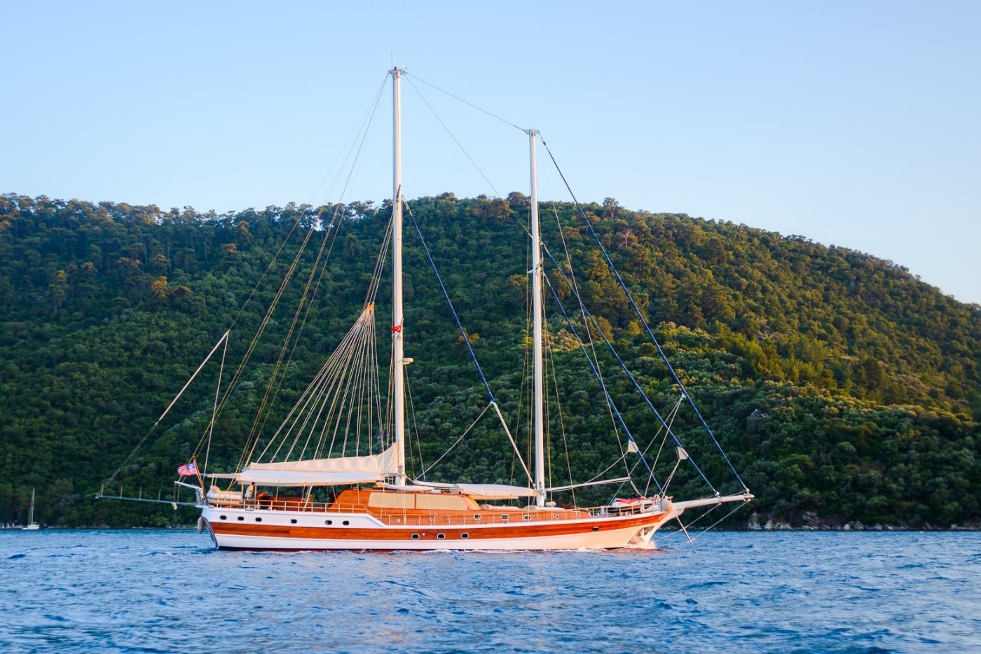 Bodrum'un Engin Maviliklerde, 10 Kişilik Delüks Gulet