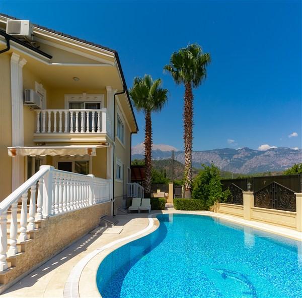 Antalya Kemer'de Denize Yakın, Özel Havuzlu, Geniş Bahçeli Villa-16811