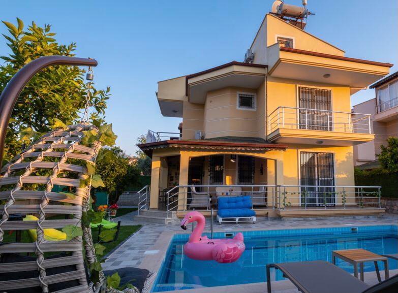 Fethiye Babataşı'nda Merkezi Konumda, Özel Havuzlu, Kiralık Lüks Villa-28108
