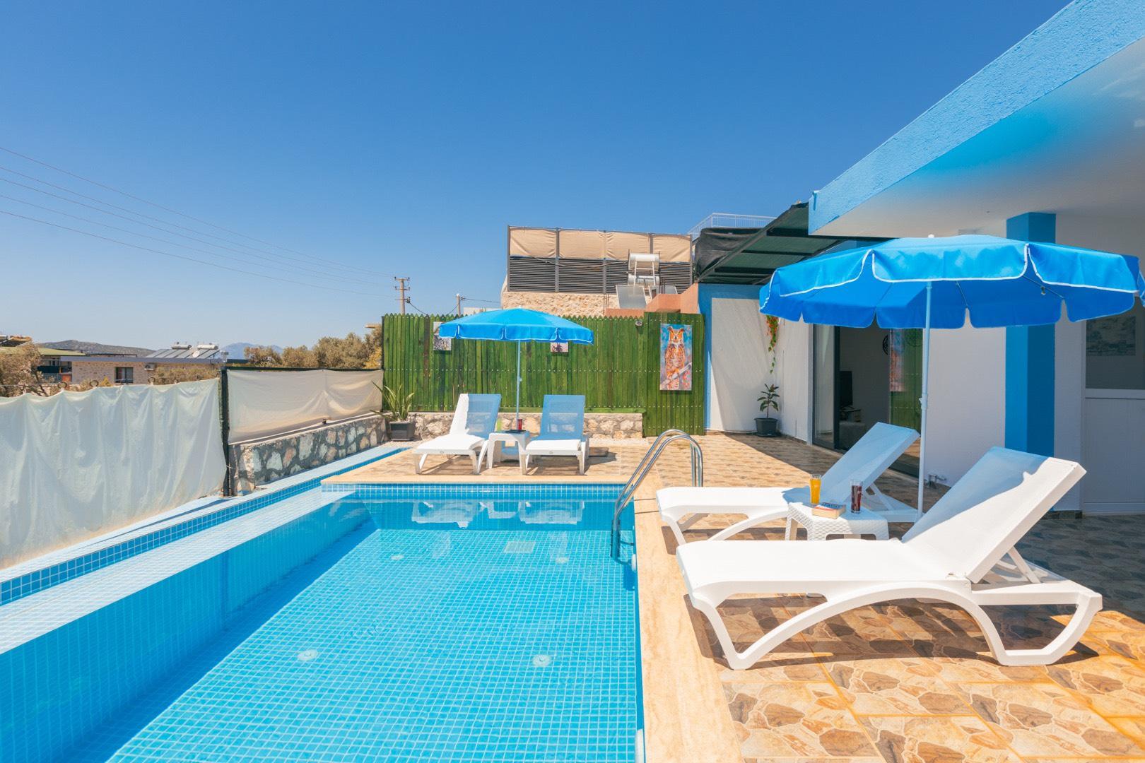 Kaş Bezirgan'da Kalabalık Gruplara Uygun, Özel Havuzlu, Şık Villa-27874