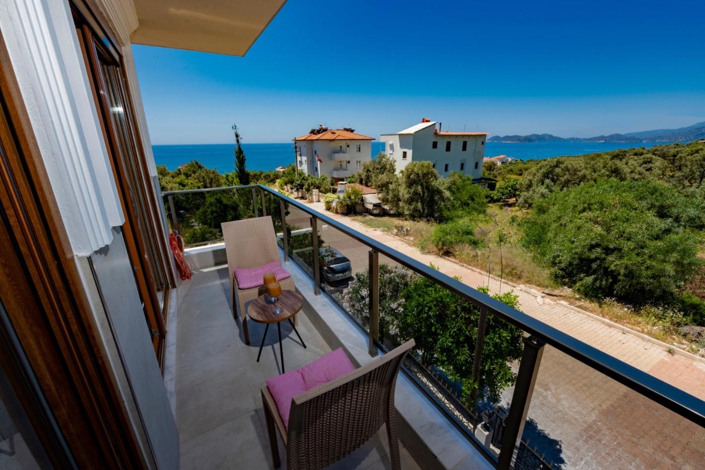 Demre'de Deniz Manzaralı, Havuzlu, Jakuzili ve Saunalı, Kiralık Villa-21864