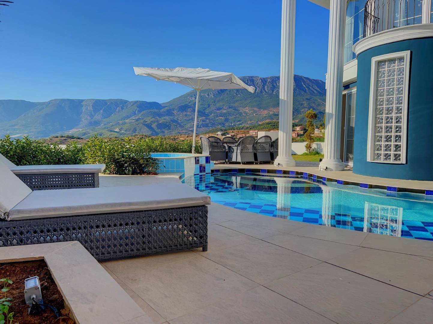 Alanya Kargıcak'ta Deniz Manzaralı, Özel Havuzlu, Jakuzili, Lüks Villa