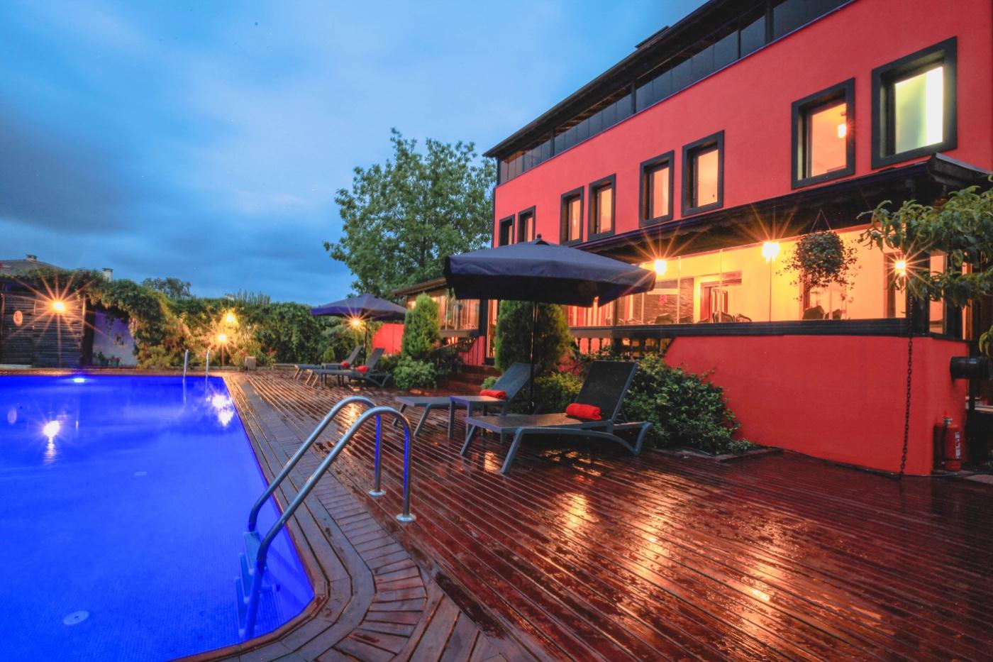 Sapanca'da Gölün Bitişiğinde, Orman İçerisinde, Muhteşem Malikane-19037