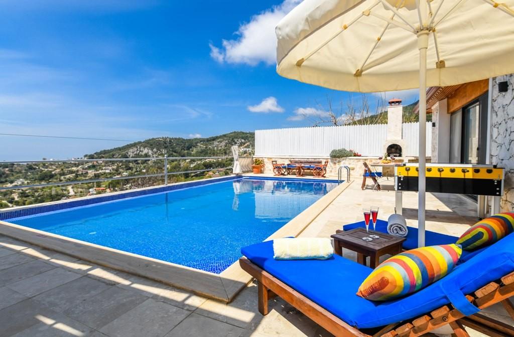 Kaş İslamlar'da Huzur Dolu Doğada, Isıtmalı Havuzlu, Modern Villa-12751