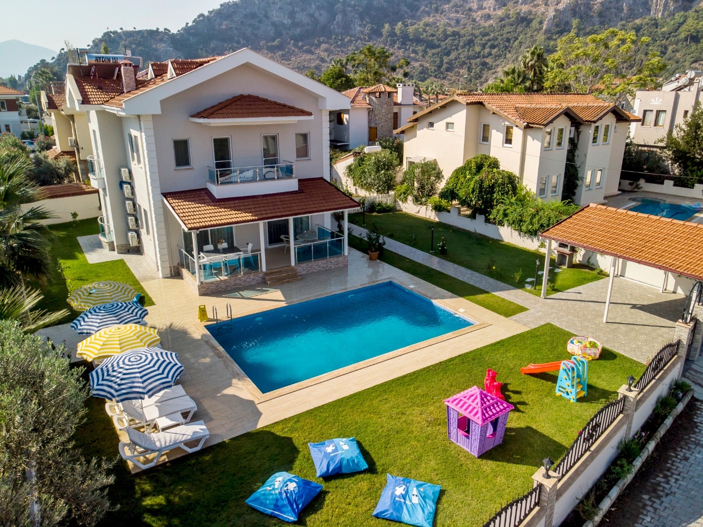 Dalyan'da Görkemli Mimariye Sahip, Özel Havuzlu, Geniş Bahçeli Villa