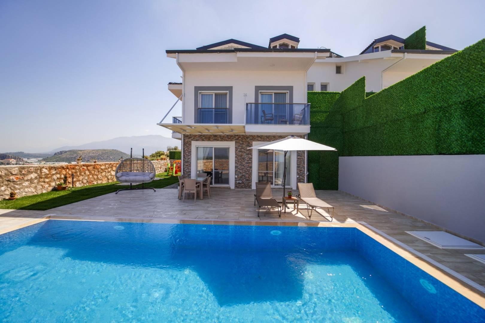 Seydikemer Kumluova'da Modern Tasarımlı, Özel Havuzlu, Jakuzili Villa-27028