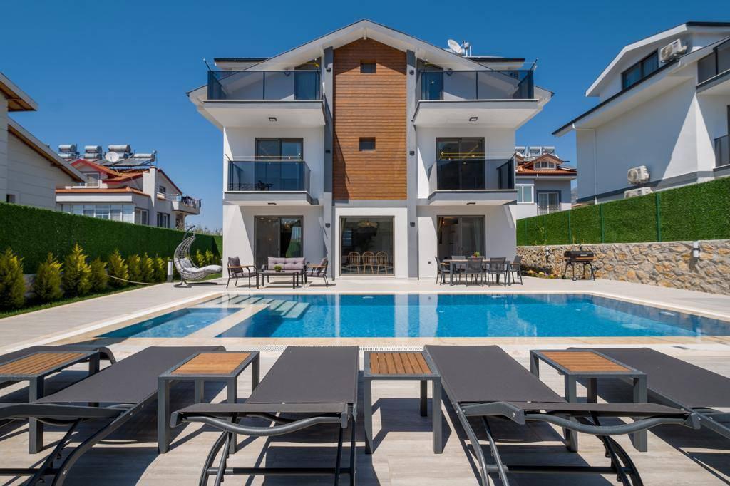 Fethiye'de Ferah Bahçeli, Özel Havuzlu, Jakuzili Villa-29665