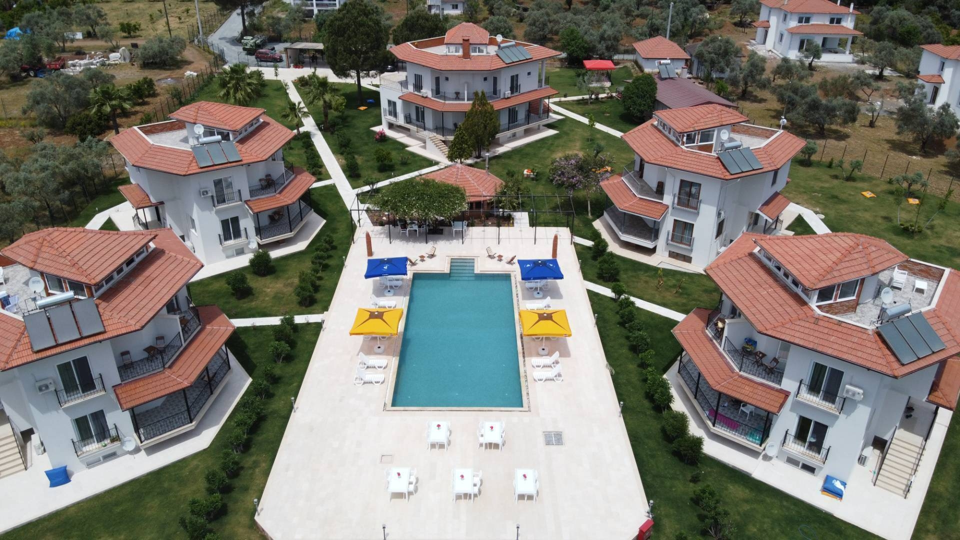 Muğla Köyceğiz'de Doğa İçerisinde, Ortak Havuzlu, Şık Kiralık Villa