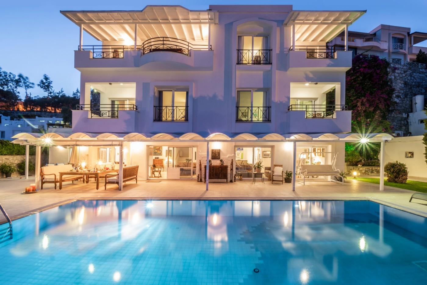 Muğla Bodrum'da Özel Havuzlu, Deniz Manzaralı, Lüks Villa-21875