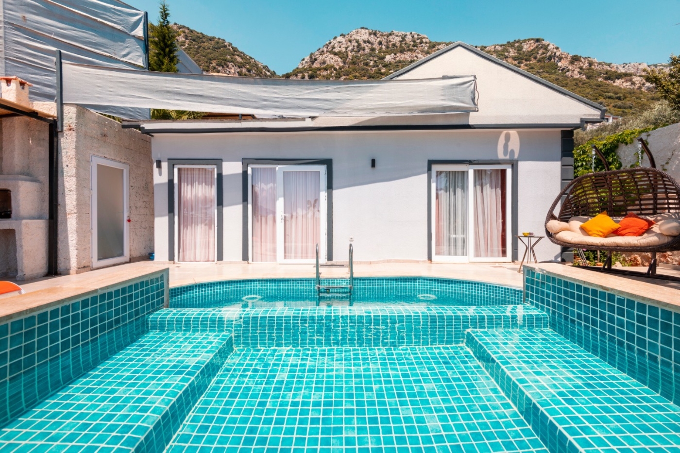 Kaş Bezirgan'da Adalar Manzaralı, Özel Havuzlu, Jakuzili, Şık Villa