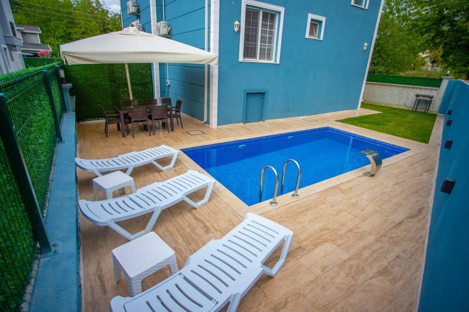 Sapanca'da Muhteşem Doğa İçerisinde, Özel Havuzlu, Kiralık Villa-31593