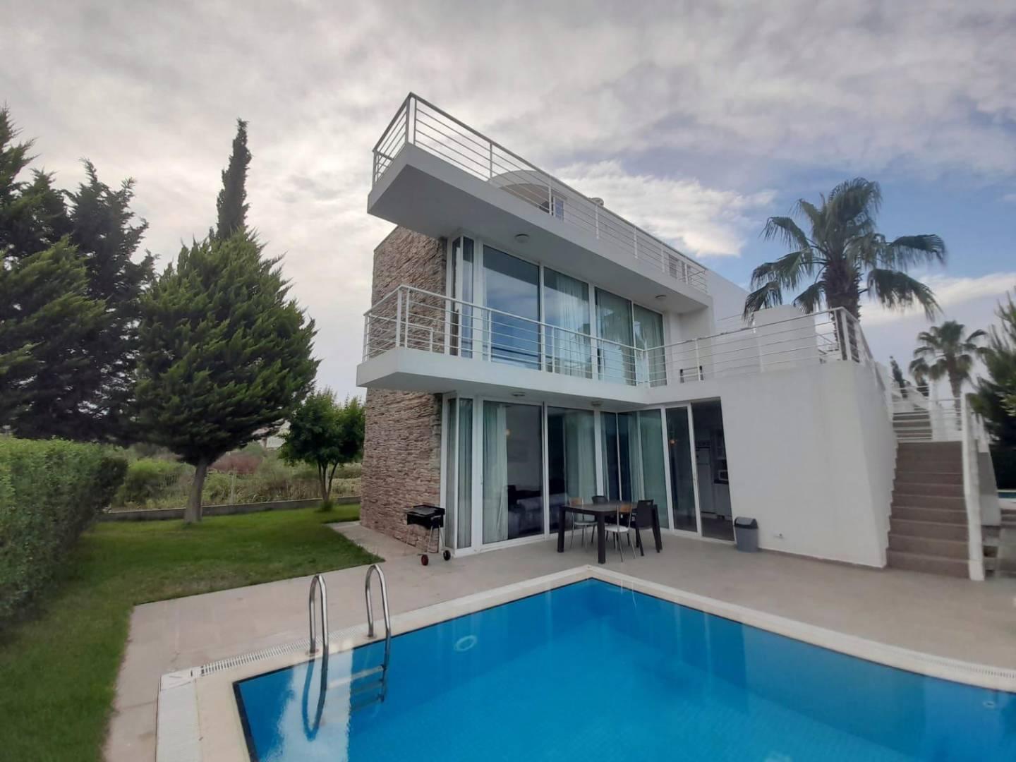 Serik Kadriye'de Modern Mimarili, Özel Havuzlu, 6 Kişilik Villa-12714