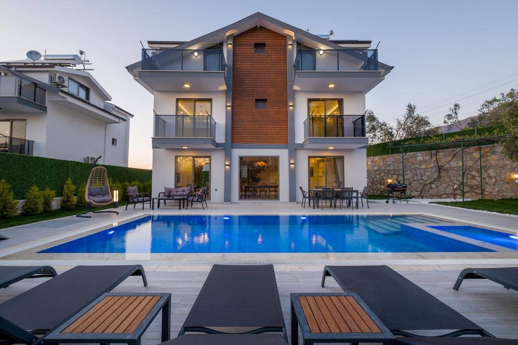 Fethiye Ölüdeniz'de Geniş Alanlara Sahip, Özel Havuzlu, Kiralık Villa