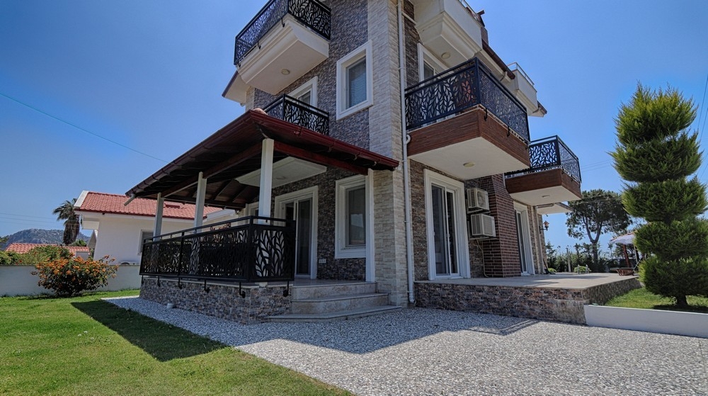 Ortaca Dalyan'da Doğa Manzaralı, Özel Havuzlu, Geniş Bahçeli Villa