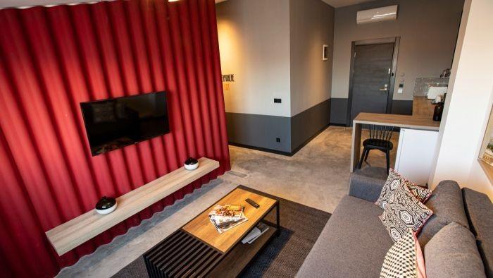 İstanbul Ataşehir'de Merkezi Konumda, 1+1, Lüks Suit-23473