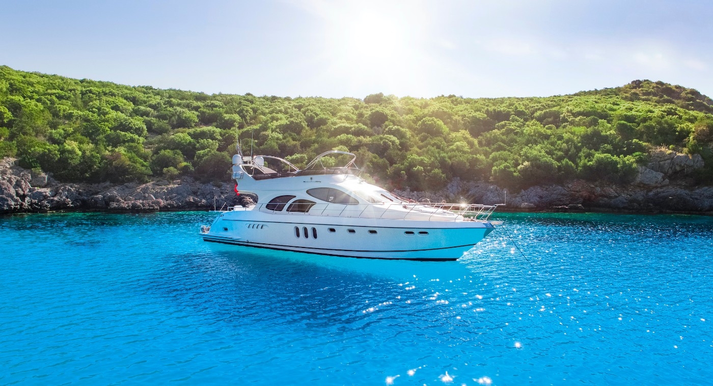 Bodrum'da Mavinin Her Tonunu Hissedeceğiniz, Lüks Motoryat