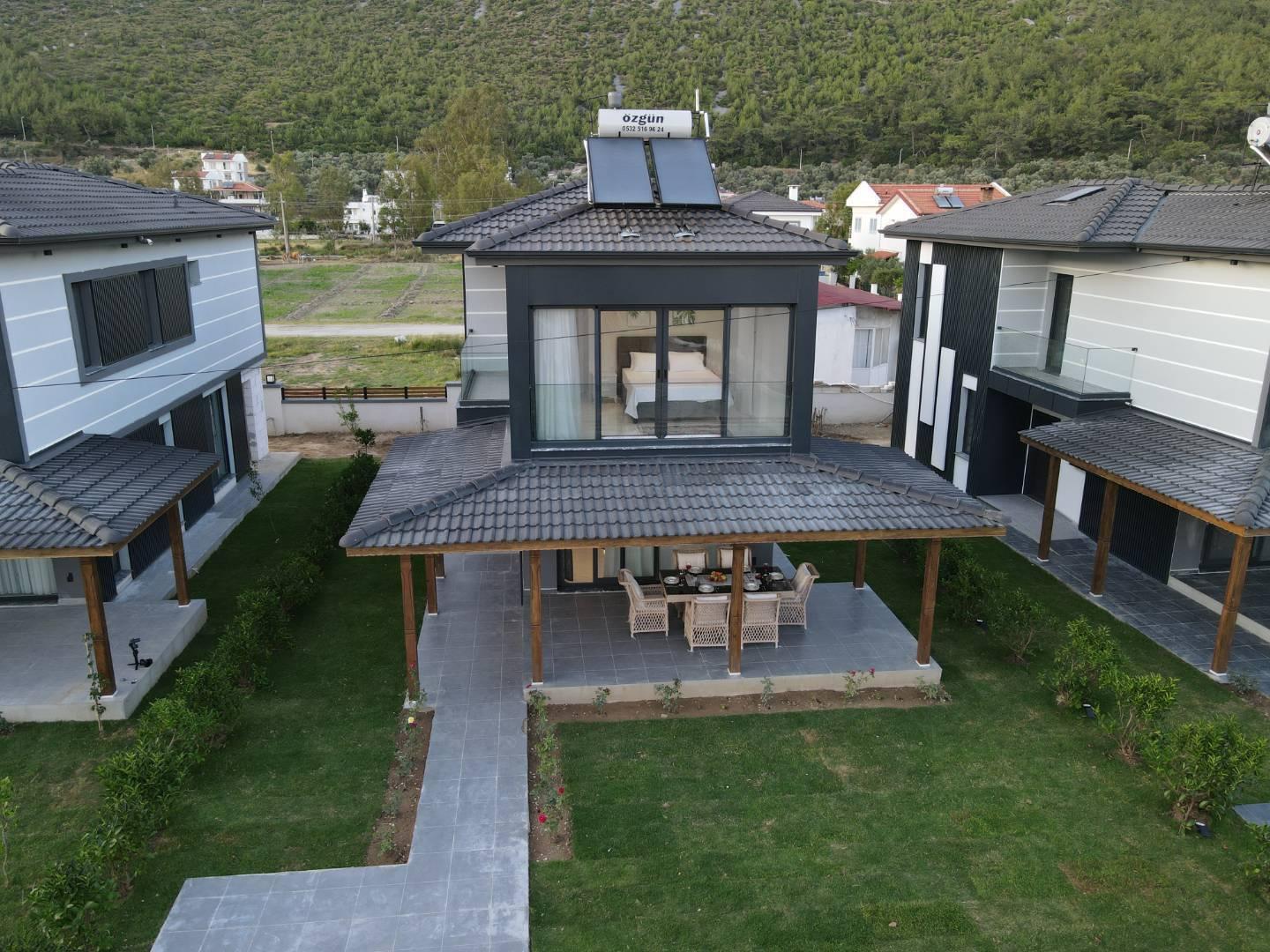 Muğla Milas'ta Doğanın İçerisinde, Sakin Konumda, Lüks Kiralık Villa-28389