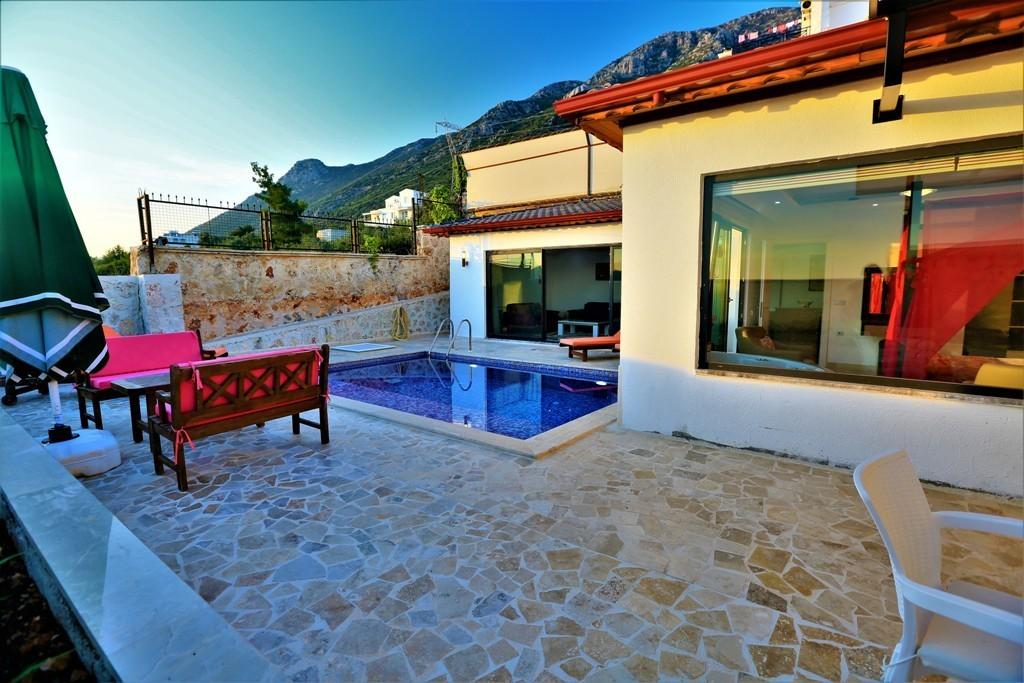 Kaş Bezirgan'da Doğa ve Deniz Manzaralı, Özel Havuzlu, Balayı Villası-19422