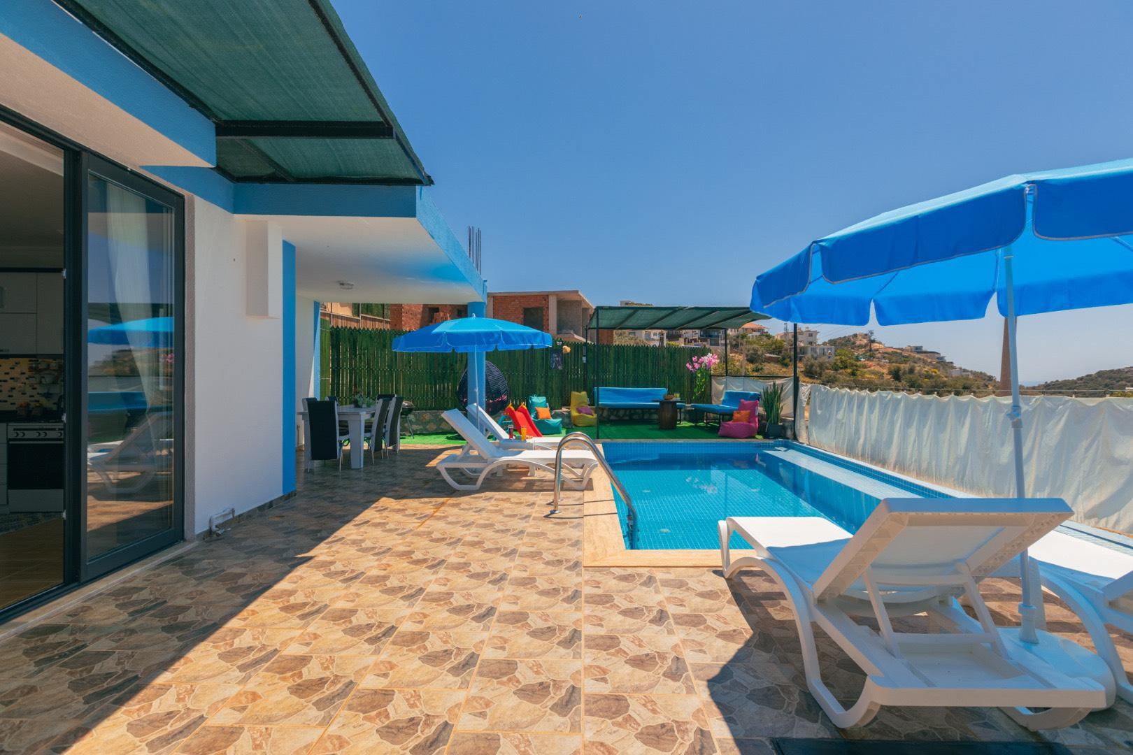 Kaş Bezirgan'da Kalabalık Gruplara Uygun, Özel Havuzlu, Şık Villa-27874