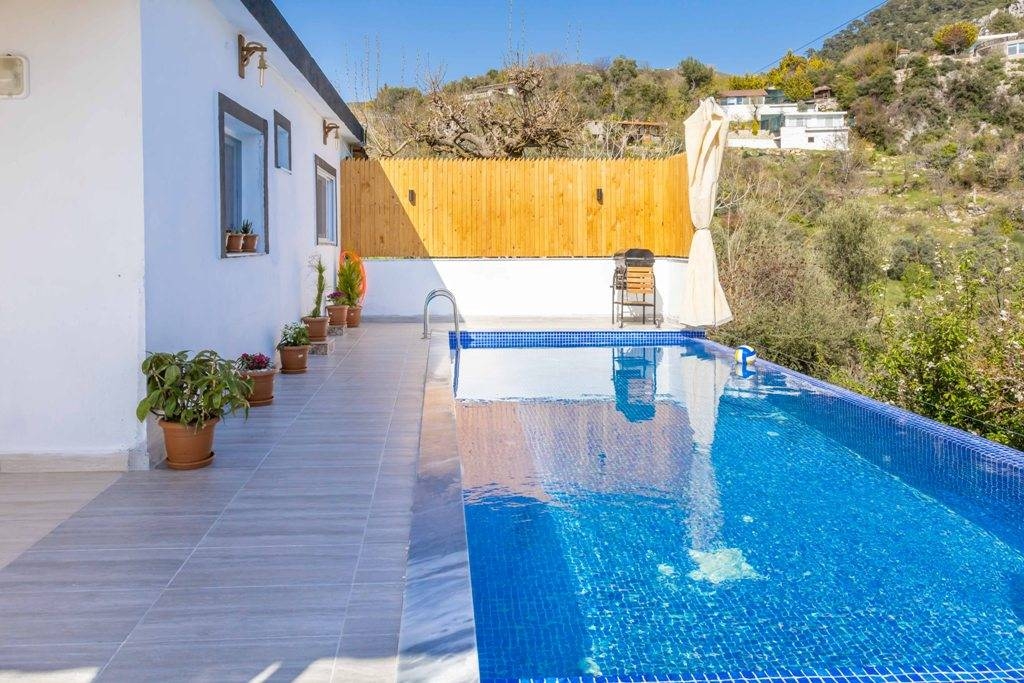 Kaş İslamlar'da Enfes Doğa İçerisinde, Özel Havuzlu, Modern Villa