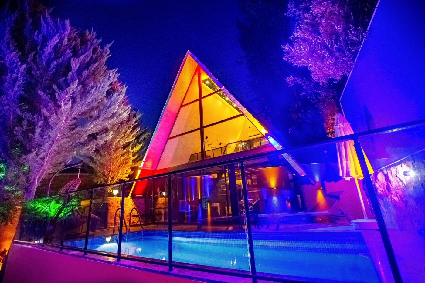 Kaş İslamlar'da Şık Tasarıma Sahip, Özel Havuzlu, Balayı Villası