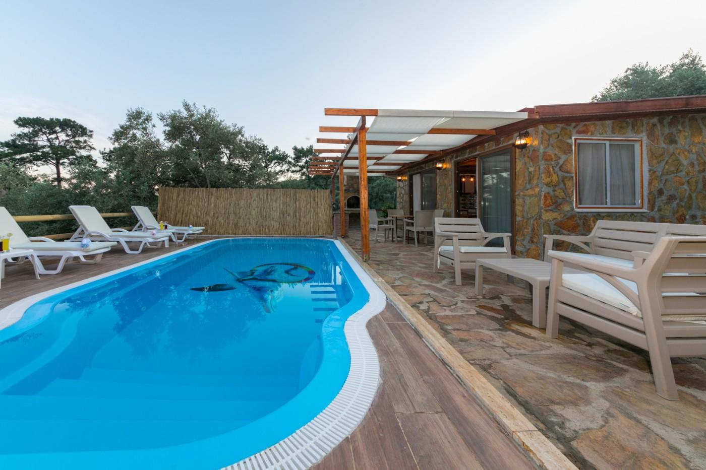 Muğla Menteşe'de Gözlerden Uzak, Özel Havuzlu, Konforlu Villa-21365