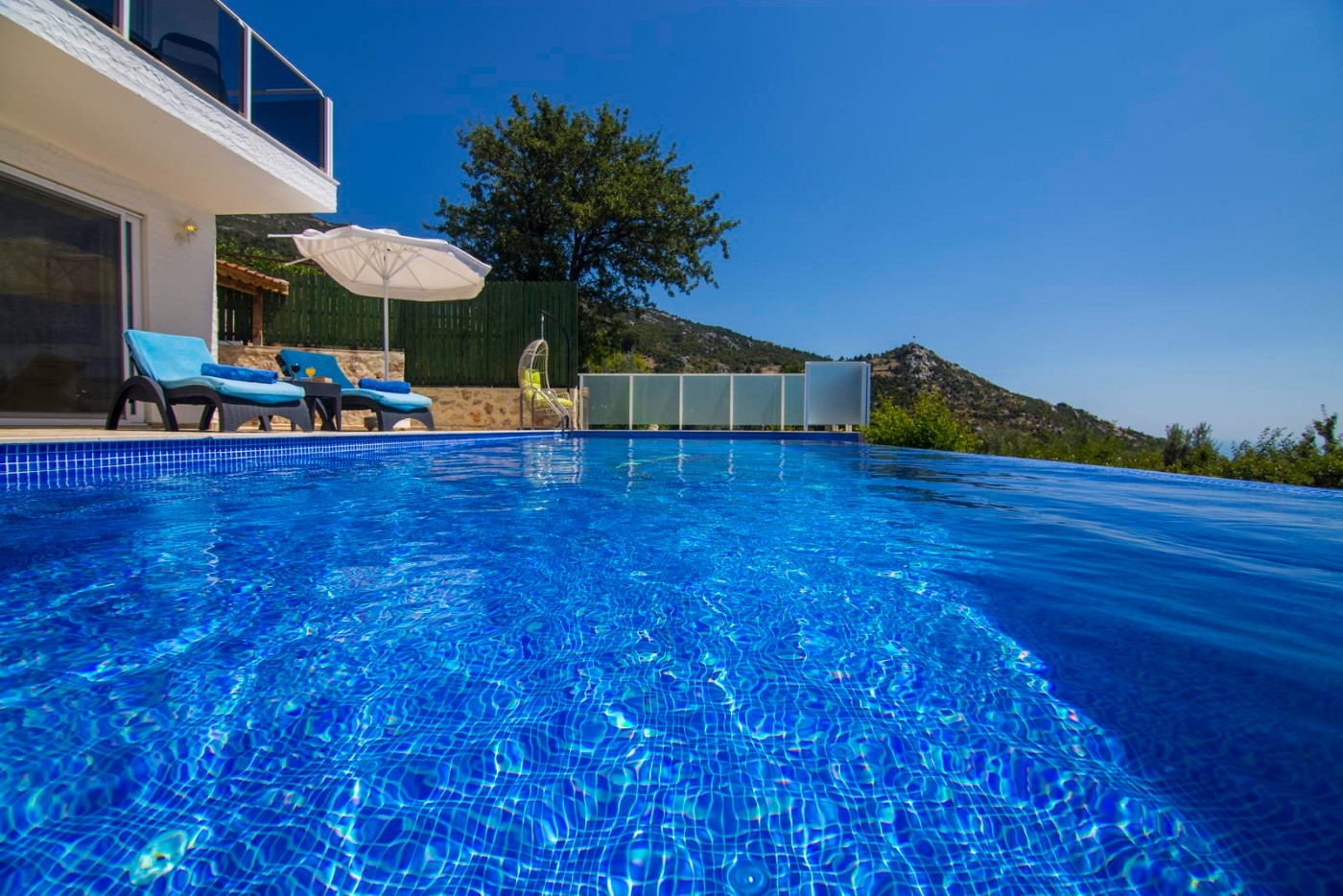 Kaş İslamlar'da Doğa ve Deniz Manzaralı, Özel Havuzlu, Balayı Villası