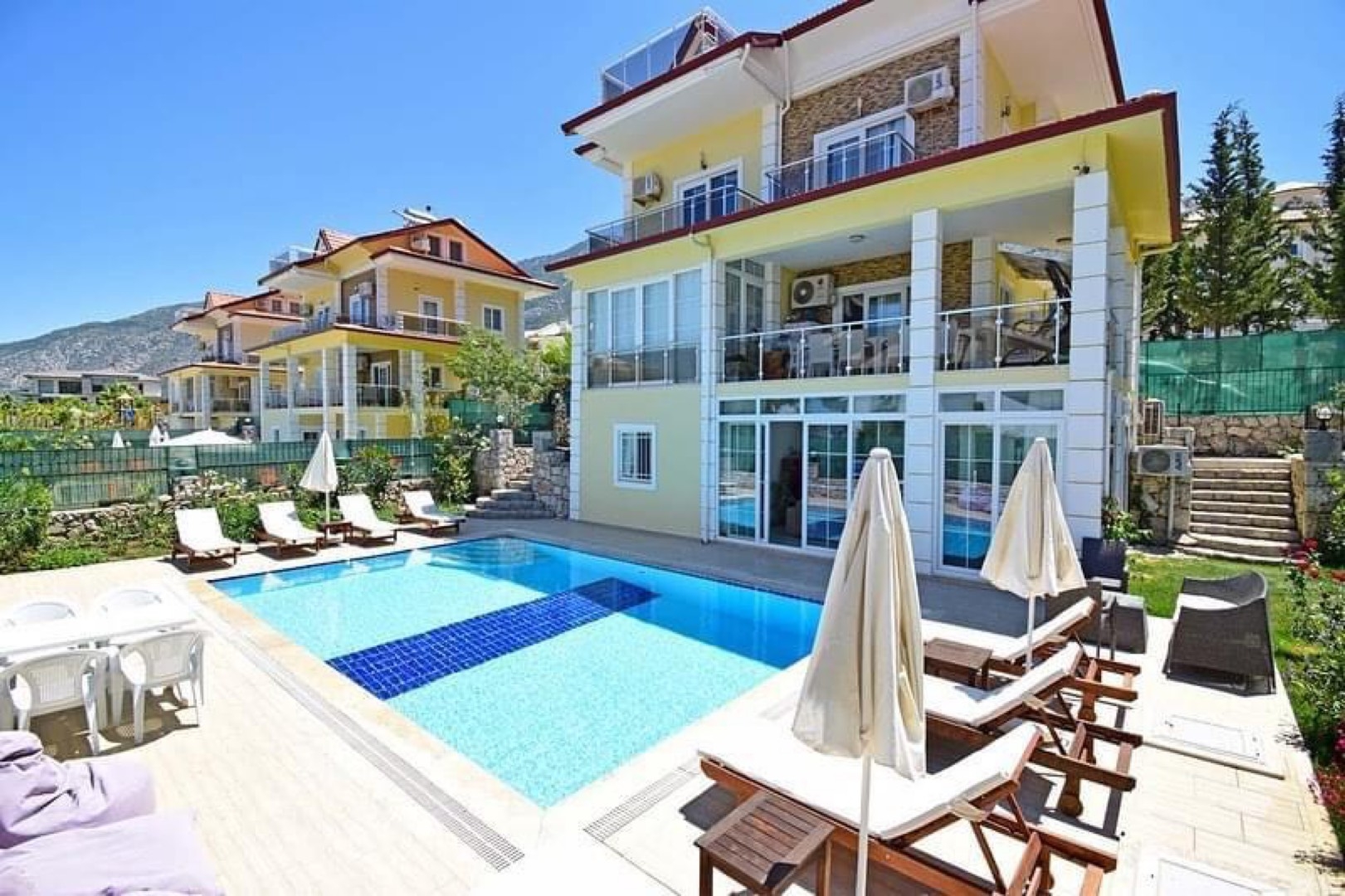 Fethiye Ölüdeniz'de Doğa İçerisinde, Enfes Tasarımlı, Şık Villa