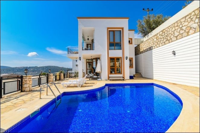 Kaş Kalkan'da Deniz Manzaralı, Özel Havuzlu, Modern Villa