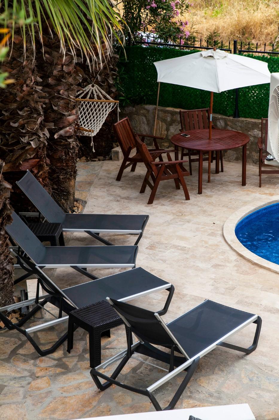 Muğla Datça'da Merkezi Konumda, Özel Havuzlu, Konforlu Villa-18188