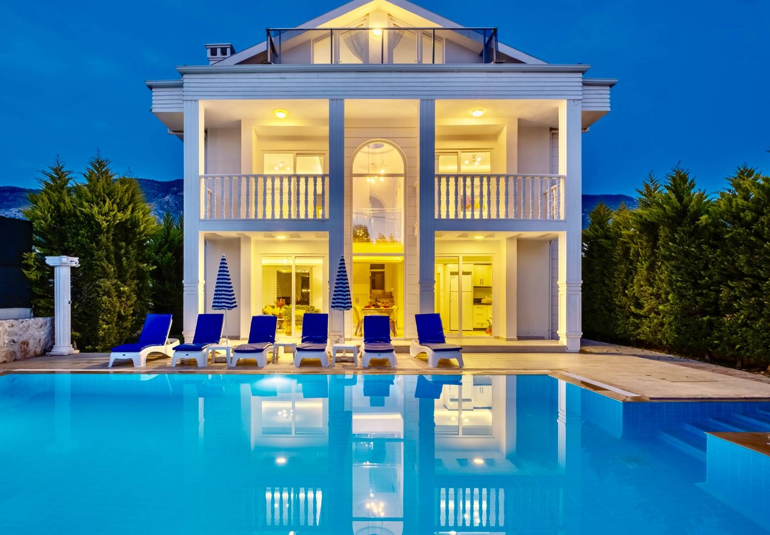 Fethiye Ölüdeniz'de Geniş Ailelere Uygun, Özel Havuzlu, Bahçeli Villa
