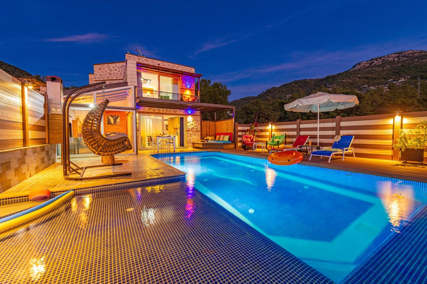 Kaş İslamlar'da Enfes Doğada, Kapalı Özel Havuzlu, Balayı Villası-23871