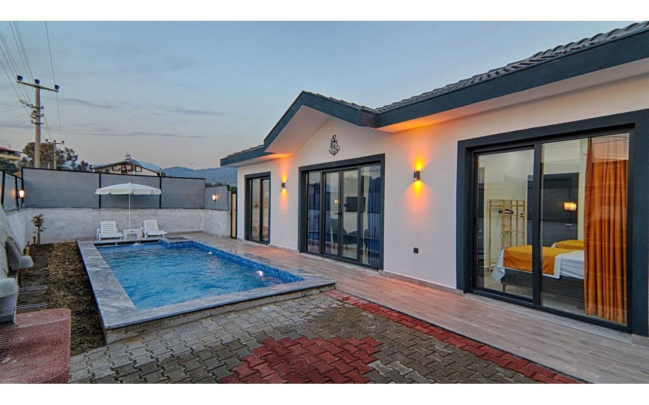 Fethiye Çiftlik'te Bahçeli, Özel Havuzlu, Modern Villa