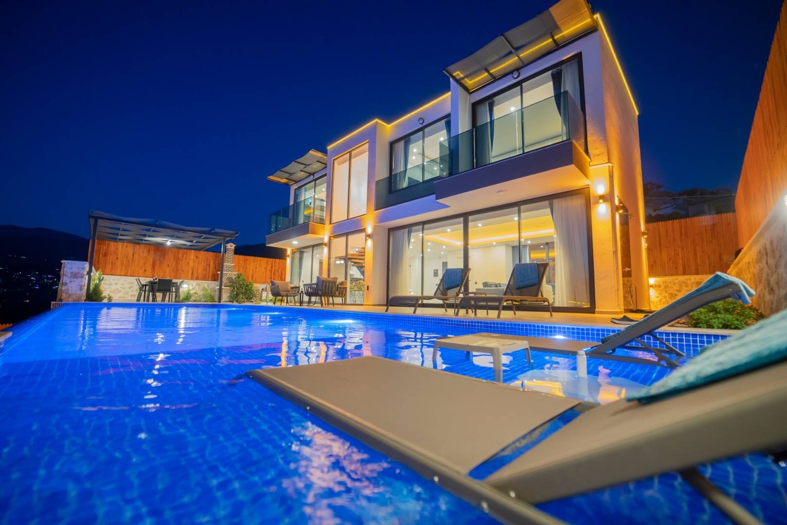 Kaş Kalkan'da Eşsiz Doğa Manzaralı, Özel Havuzlu, Lüks Villa