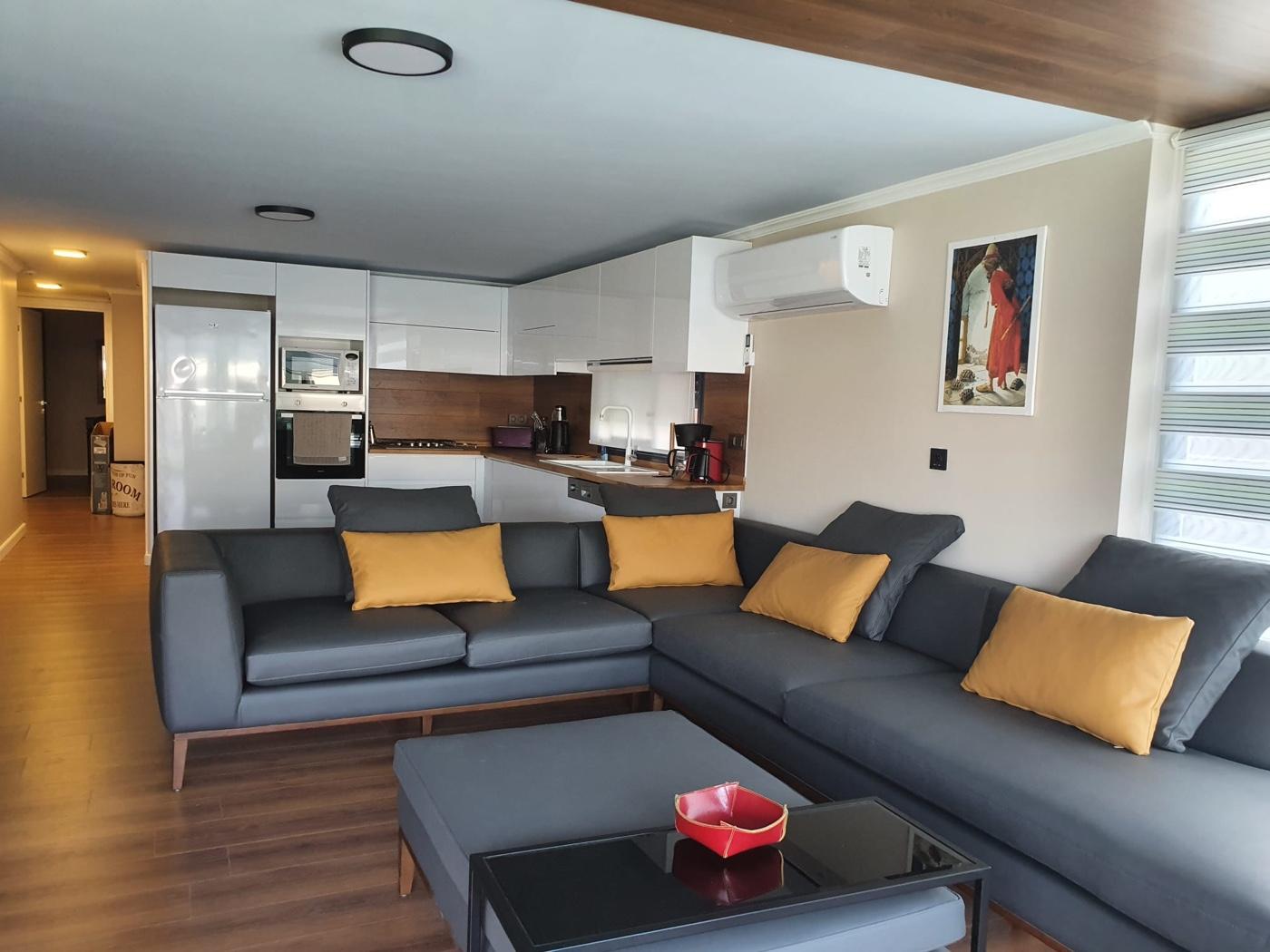 İzmir Çeşme'de Plaja Yakın, Bahçeli, Özel Havuzlu, Modern Yazlık -23399