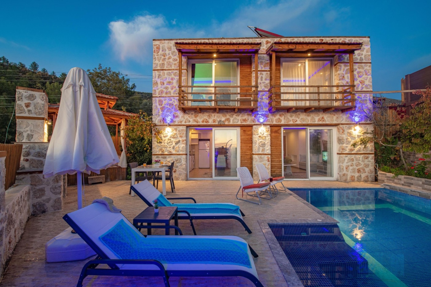 Kaş İslamlar'da Enfes Doğa İçerisinde, Özel Havuzlu, Lüks Villa