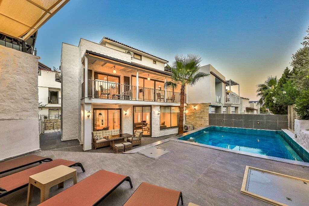 Kaş Kalkan'da Merkeze ve Deniz Yakın, Özel Havuzlu, Kiralık Villa-31351