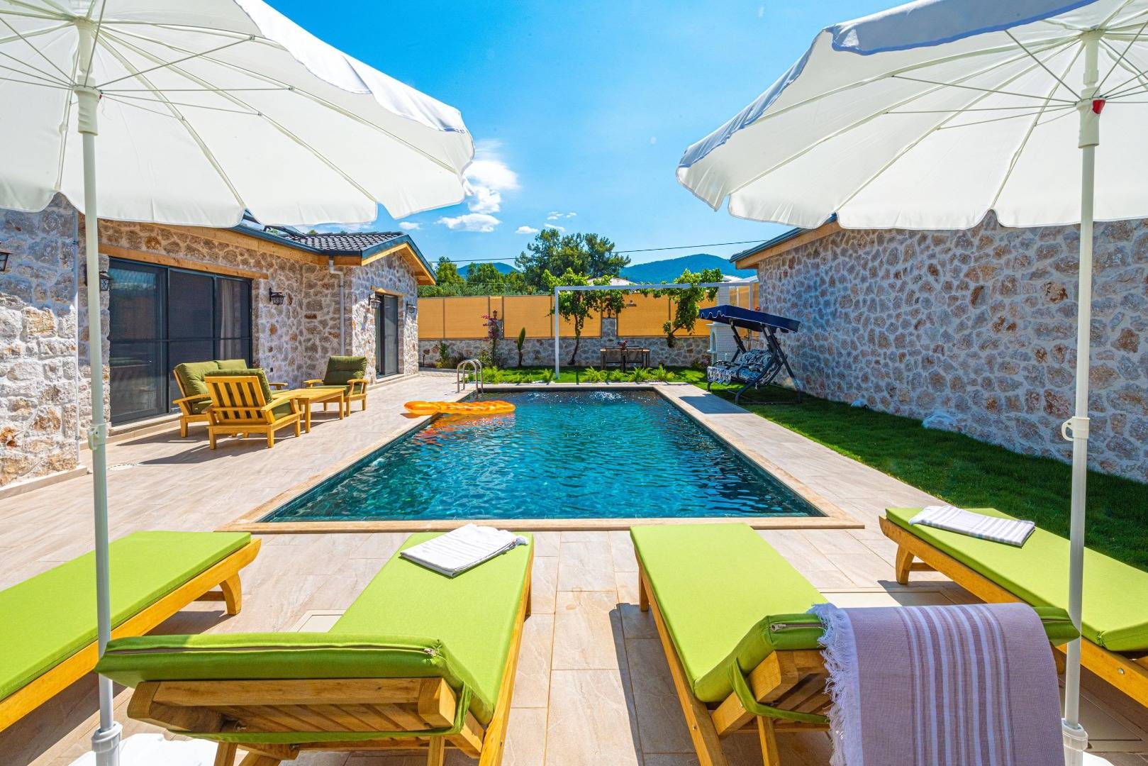 Fethiye Eldirek'te Taş Mimarili, Özel Havuzlu, 4 Kişilik Villa