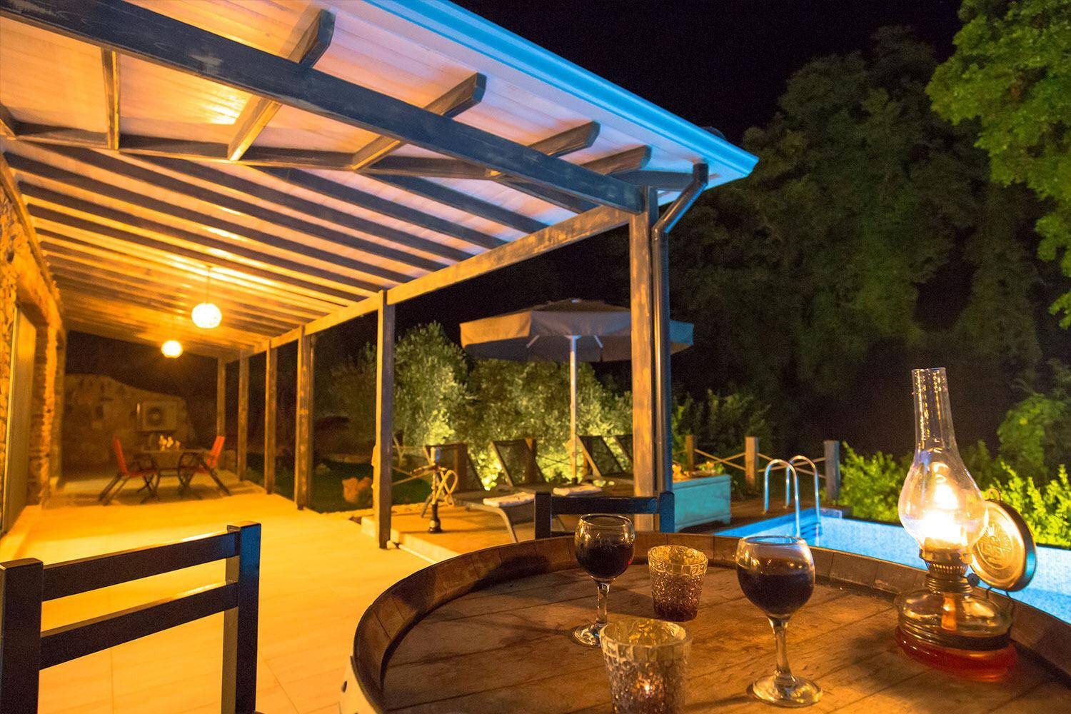 Fethiye İnlice'de Doğayla İç İçe, Özel Havuzlu, Geniş Villa