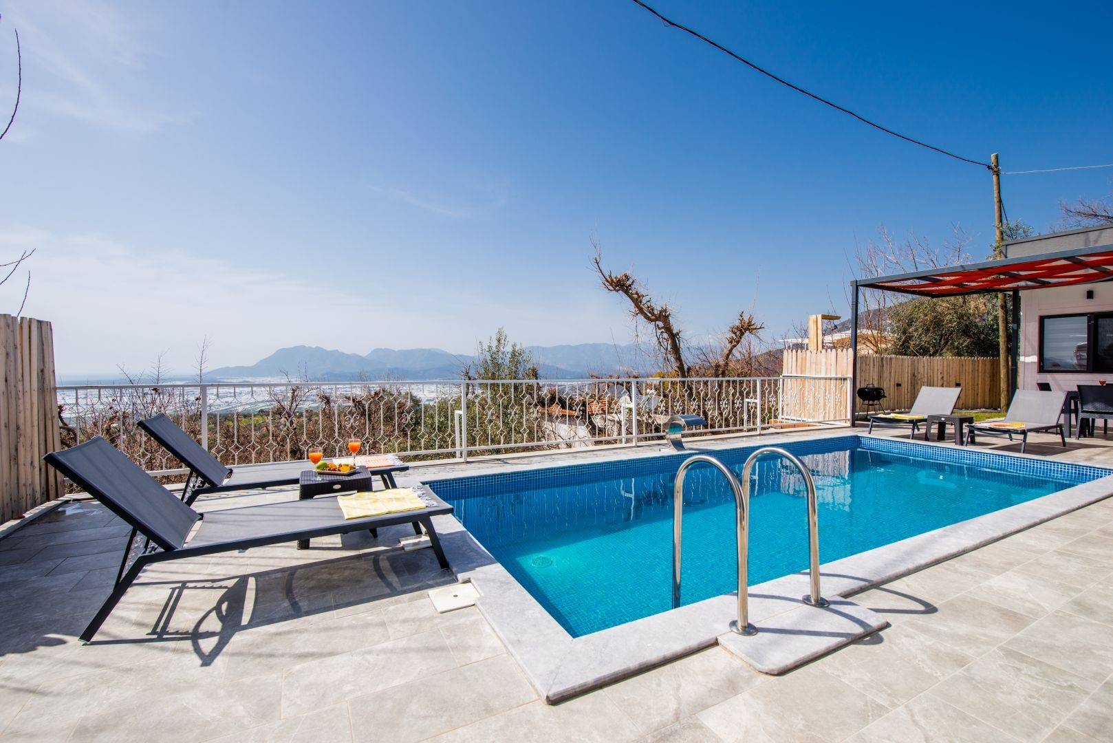 Kaş Üzümlü'de Muhteşem Doğada, Özel Havuzlu, Huzurlu Villa