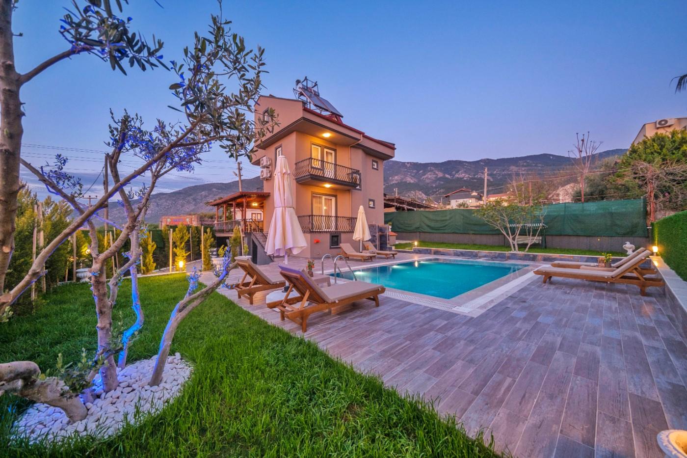 Fethiye Ölüdeniz'de Nezih Konumda, Özel Havuzlu, Kiralık Villa-20548