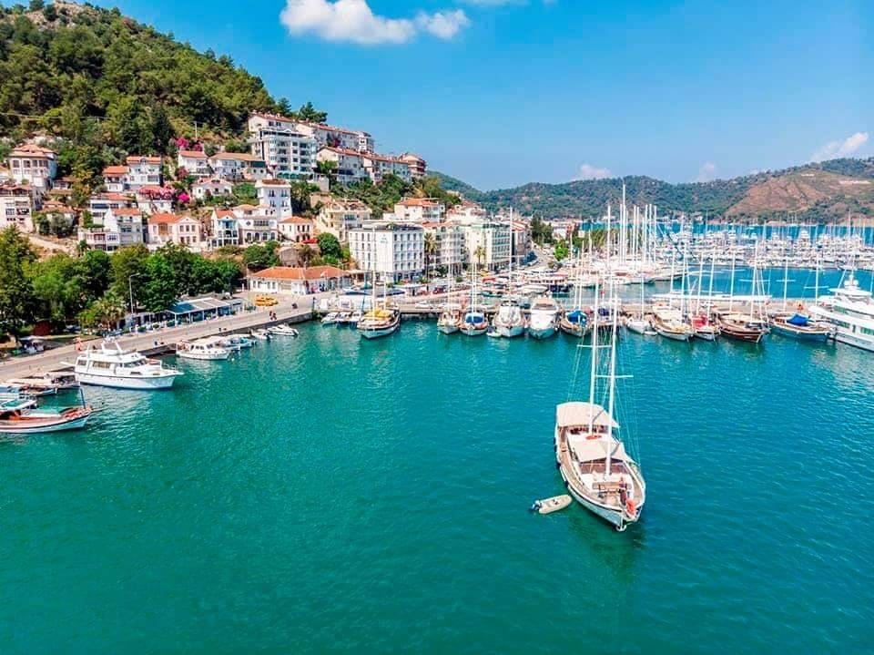 Fethiye'nin Eşsiz Sularında, 12 Kişilik Kiralık Gulet