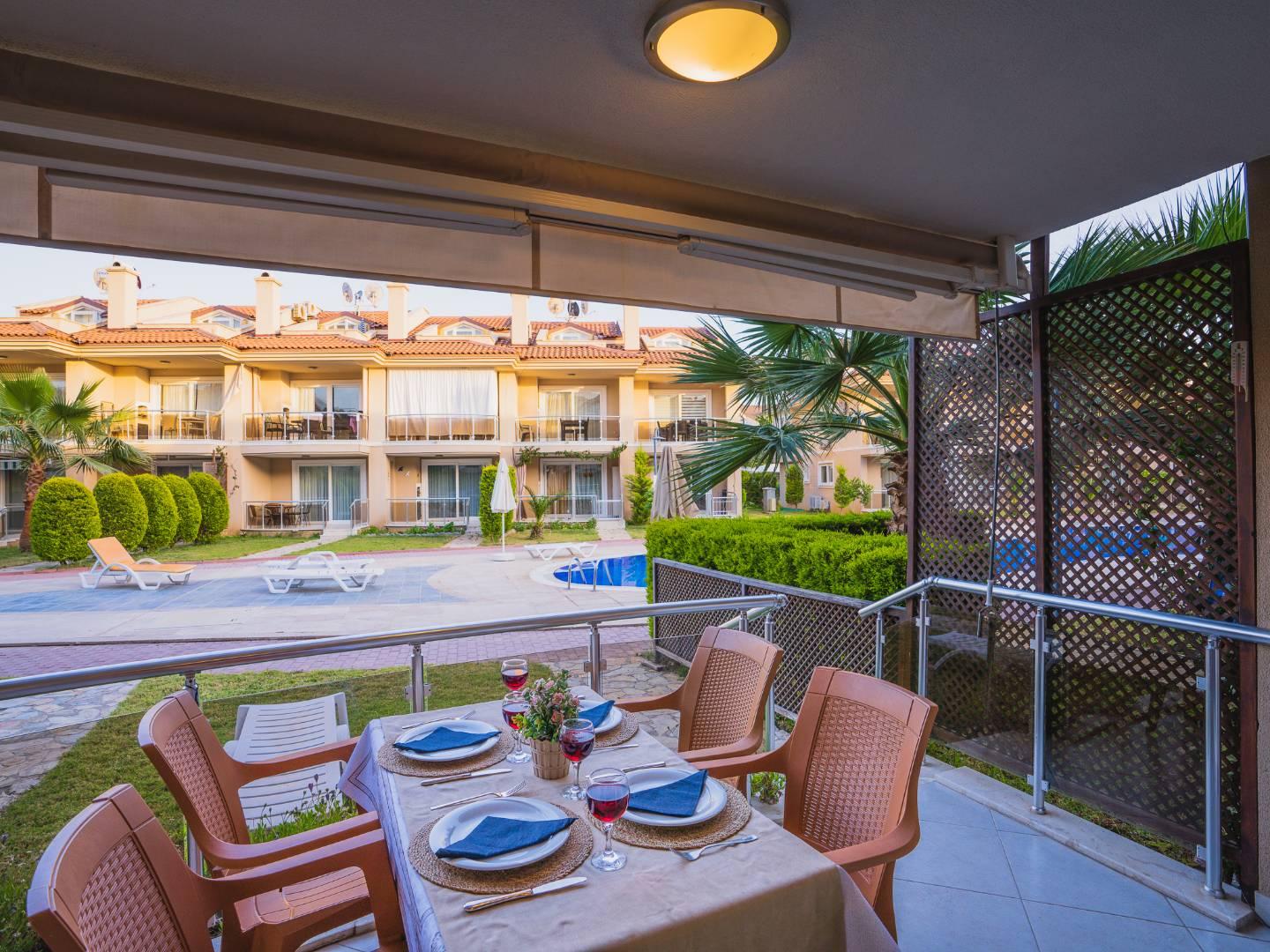 Fethiye'de Çalış Plajına Sıfır, Özel Plajlı, Ortak Havuzlu Daire-25549