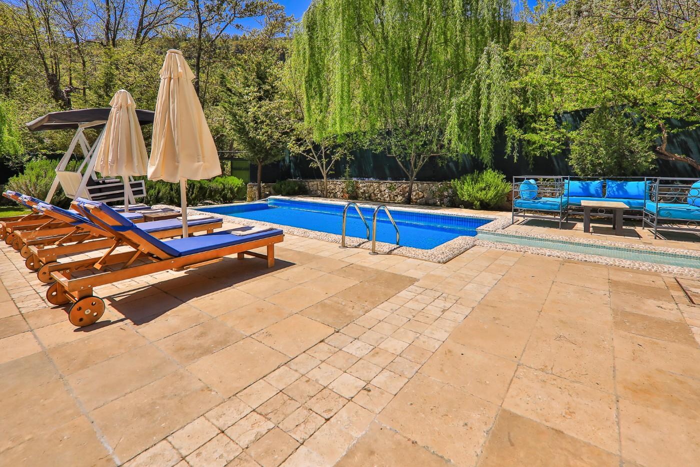 Kalkan Sarıbelen'de Ferah Bahçeli, Özel Havuzlu, Konforlu Villa-13417