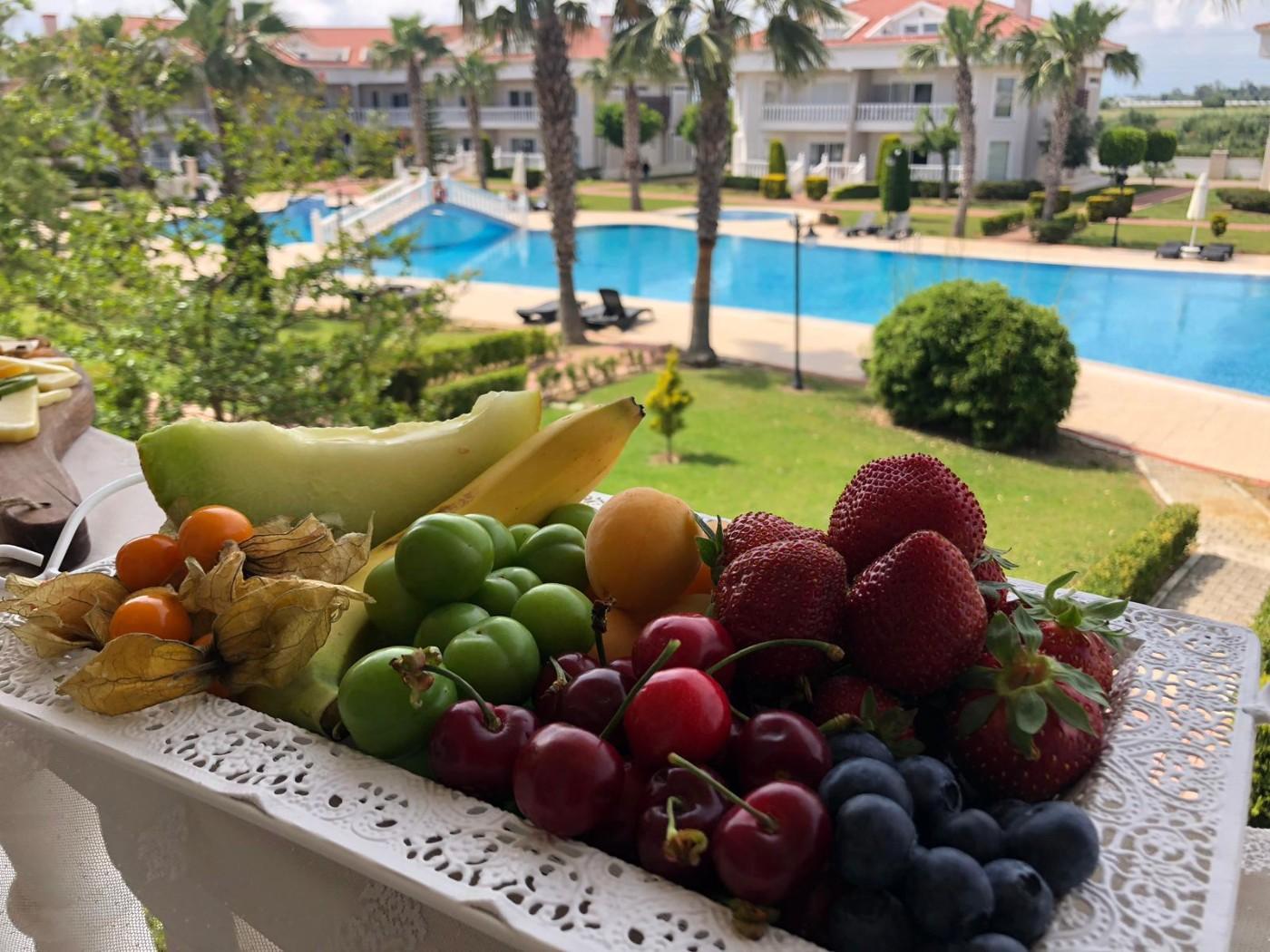 Serik Kadriye'de Geniş Alana Sahip, Ortak Havuzlu, 4+1 Dubleks Ev-15372