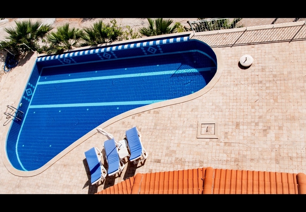 Kaş Kalkan'da Denize Yürüyüş Mesafesinde, Geniş Havuzlu Daire