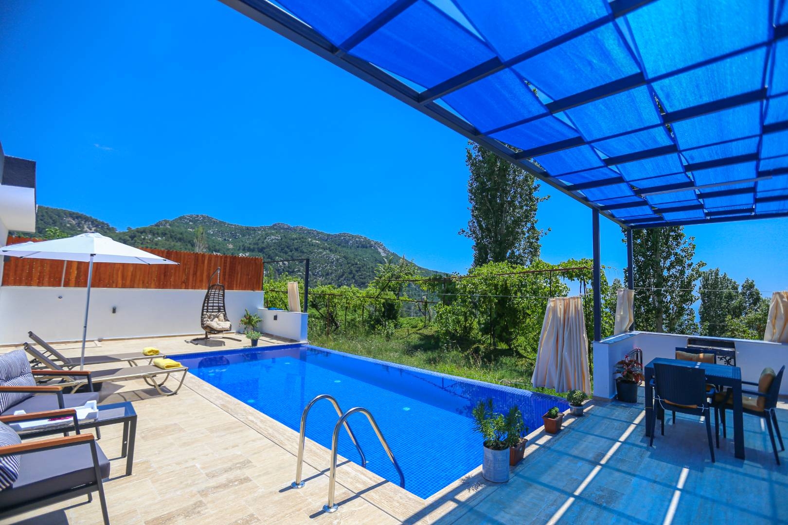 Kaş İslamlar'da Muhteşem Doğa Manzaralı, Özel Havuzlu, Kiralık Villa