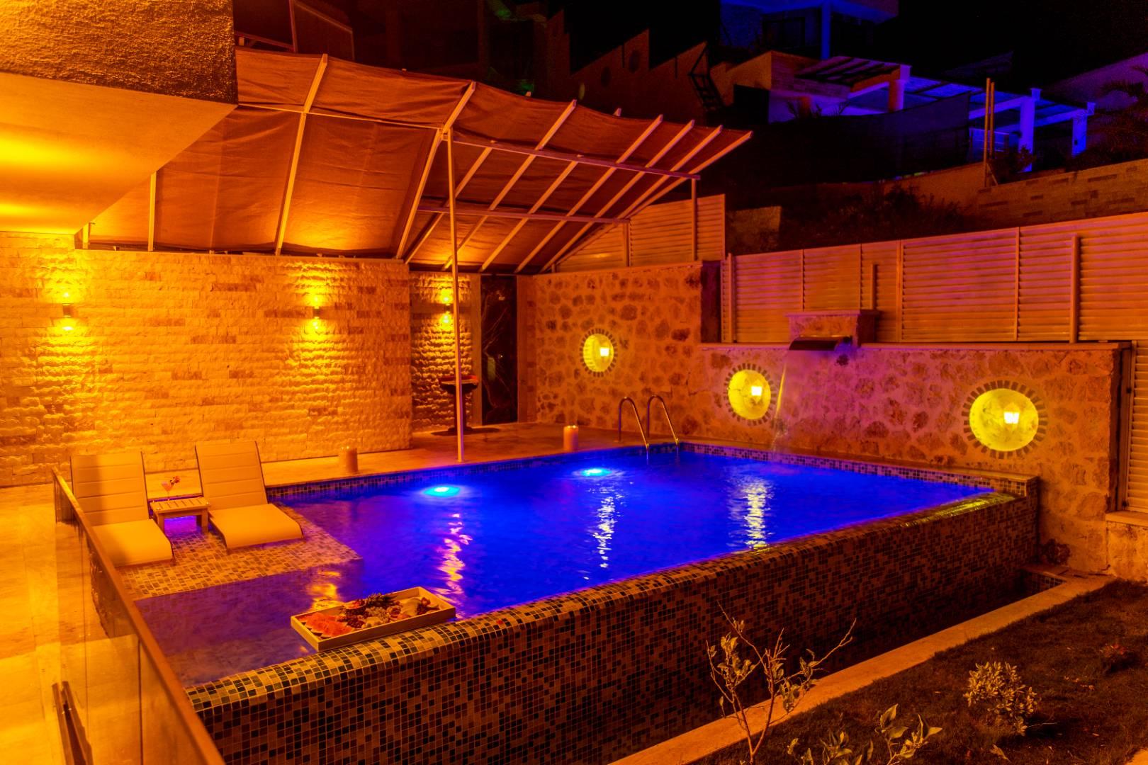 Kaş İslamlar'da Deniz Manzaralı, Özel Havuzlu, Jakuzili Villa-28094