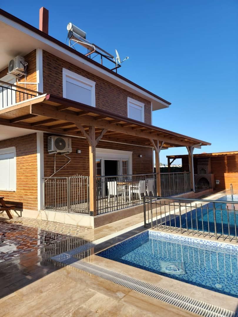 Serik Kadriye' de Denize Yakın Konumda, Özel Havuzlu, Kiralık Villa-29062