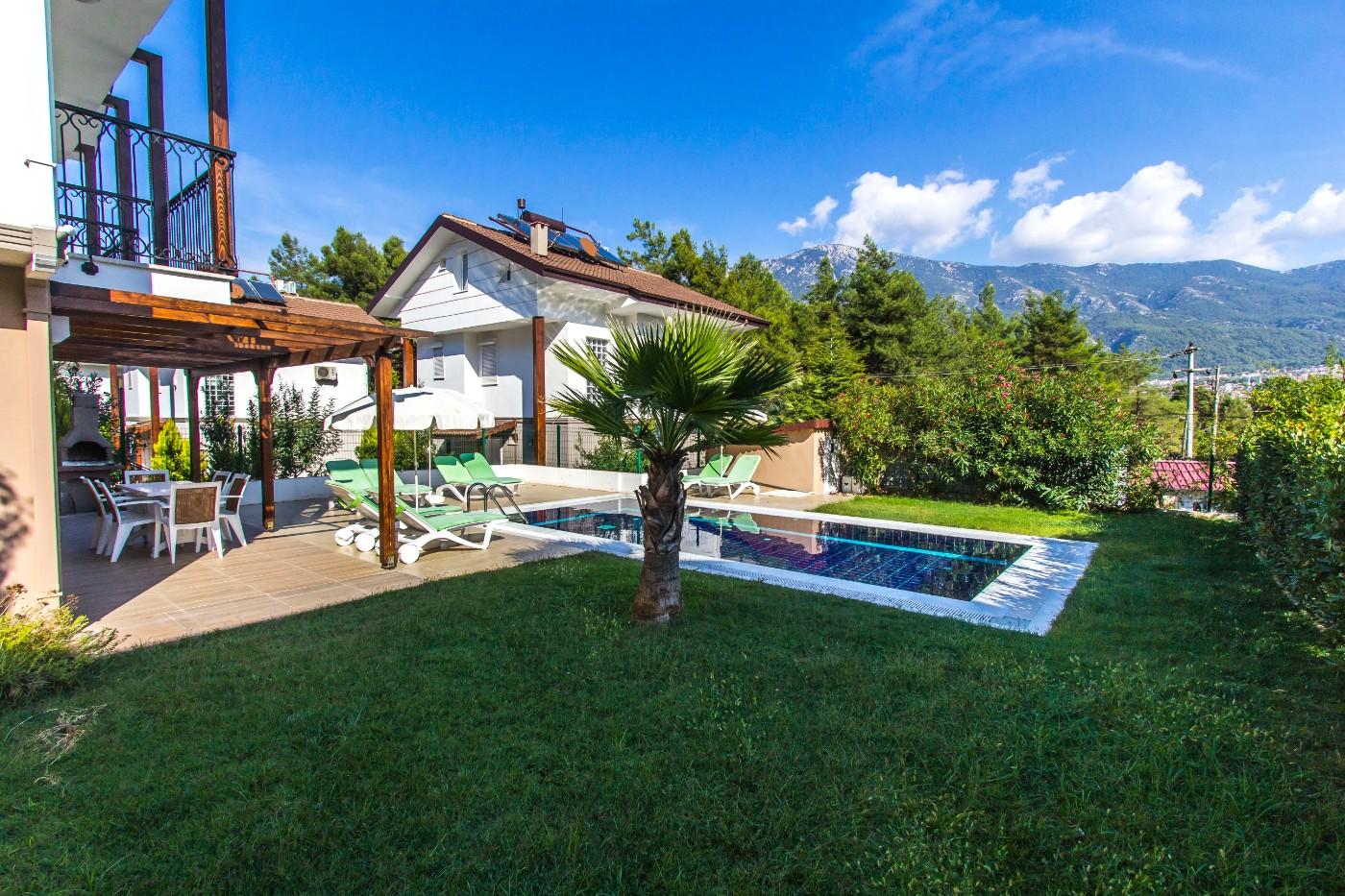 Fethiye Ölüdeniz'de Geniş Bahçeli, Özel Havuzlu, 8 Kişilik Villa-19414
